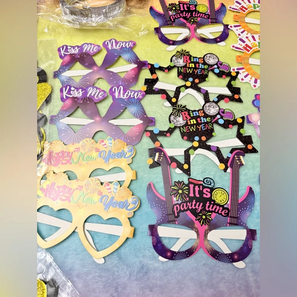 New Year Party Supplies Set - Multicolor